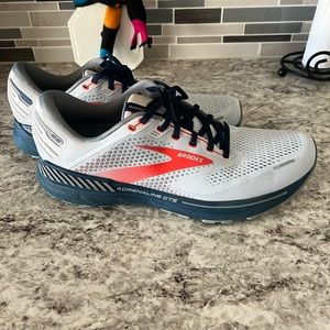 Brooks adrenaline gts 22 size 13
